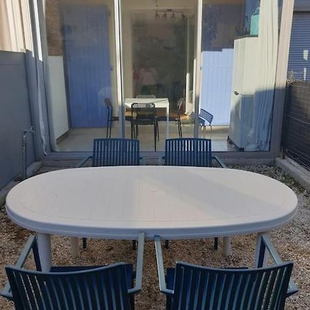 Studio 4 Personnes Avec Jardinet A 2 Pas Des Plages "Chez Manon" Carro  Exterior photo